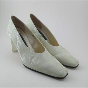 Vintage J. Renee Mint Green BLOOM Floral Jacquard Pumps Shoe Lucite Heel 6.5 M